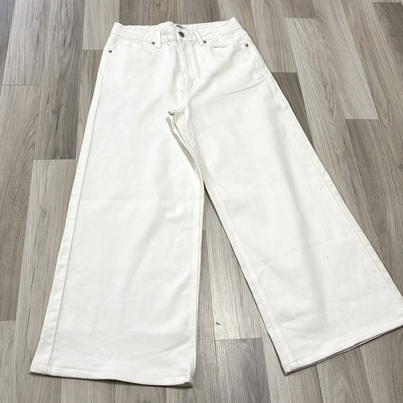 JBD High Rise Cropped Wide Leg Jean - White - 28" - Picture 5 of 11